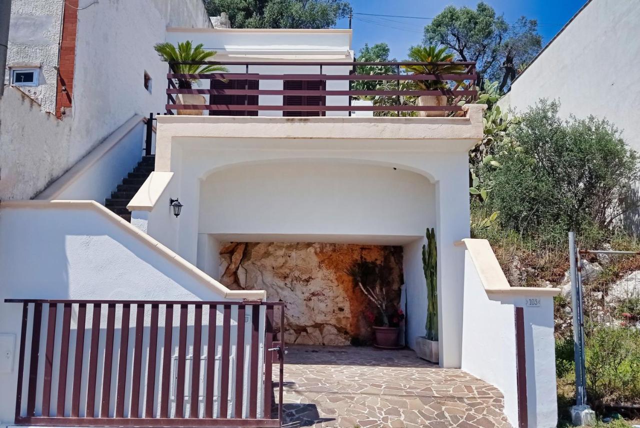 Marina Di Andrano - Alisso, Casa Vista Mare Con Parcheggio Privato E Wifi Βίλα Εξωτερικό φωτογραφία
