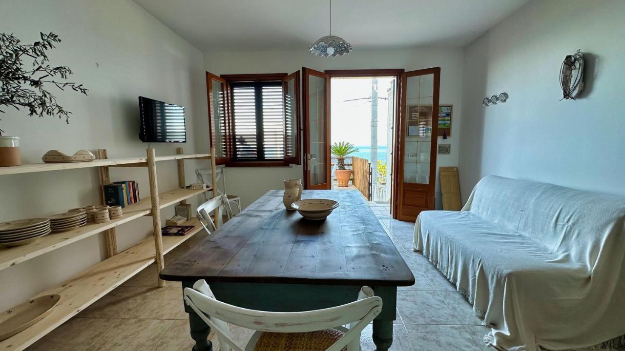Marina Di Andrano - Alisso, Casa Vista Mare Con Parcheggio Privato E Wifi Βίλα Εξωτερικό φωτογραφία